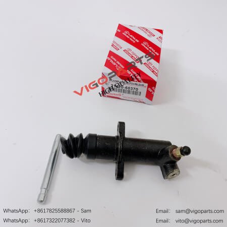 CLUTCH RELEASE CYLINDER ASSY 31470-60290 31470 60370 1
